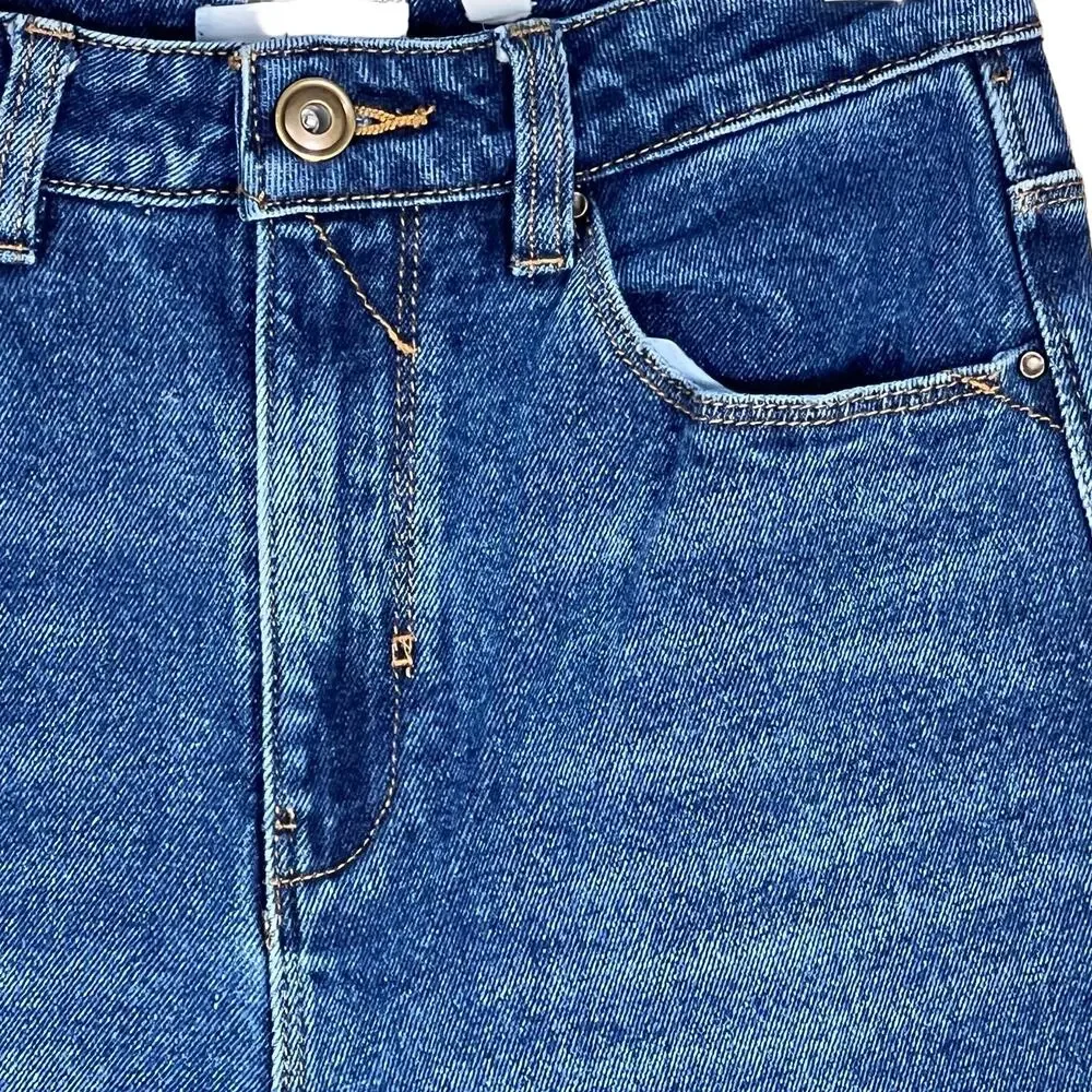 a loves a Women’s High-Rise Medium Wash Straight Leg Fringe Hem Jeans 27 EUC - Picture 5 of 16